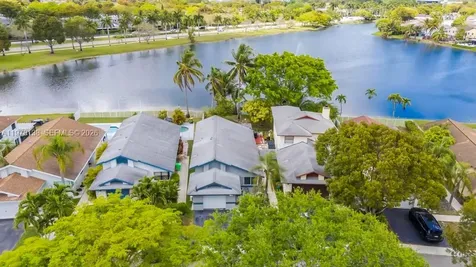 529 Lakeside Circle Sunrise FL 33326