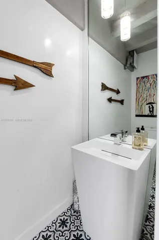 6901 Edgewater Drive Coral Gables FL 33133