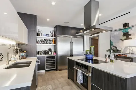 1930 Bay Drive Miami Beach FL 33141