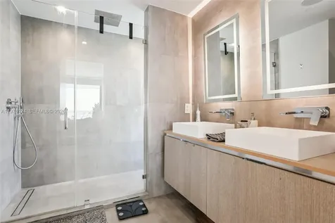 1930 Bay Drive Miami Beach FL 33141