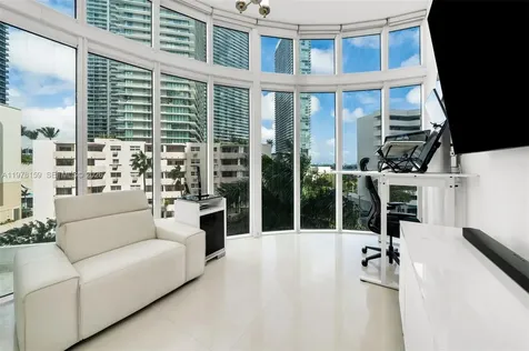 480 NE 30th Street Miami FL 33137