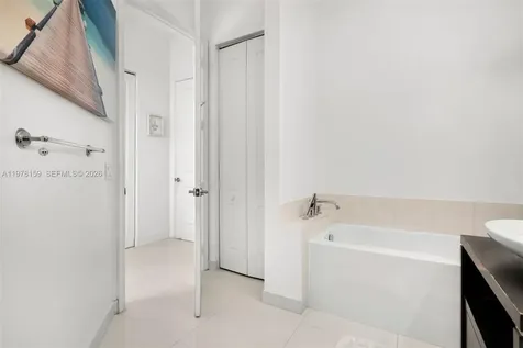 480 NE 30th Street Miami FL 33137
