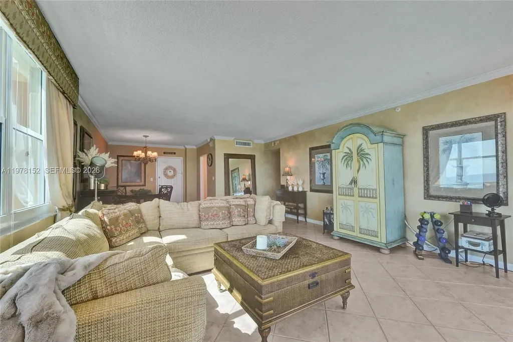 2501 S Ocean Drive Hollywood FL 33019