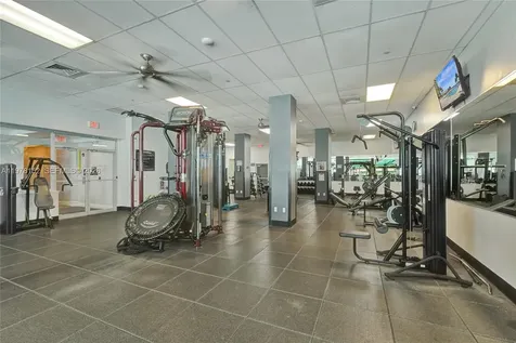 2501 S Ocean Drive Hollywood FL 33019