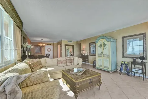 2501 S Ocean Drive Hollywood FL 33019