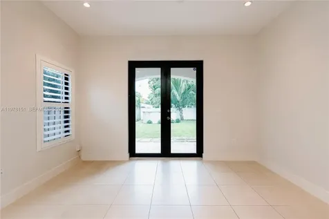 2030 SW 60th Avenue Miami FL 33155