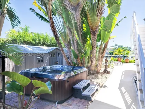 14 Avenue F Marathon FL 33050