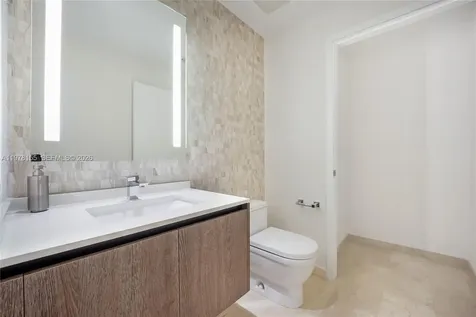88 SW 7th Street Miami FL 33130