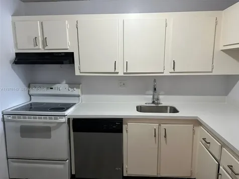 8000 Fairview Drive Tamarac FL 33321
