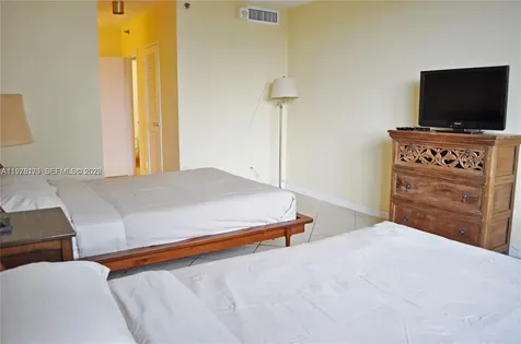 100 Lincoln Road Miami Beach FL 33139