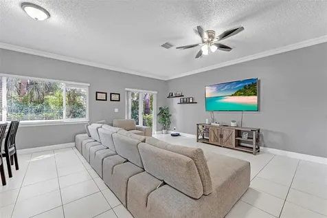 772 NW 132nd Avenue Plantation FL 33325