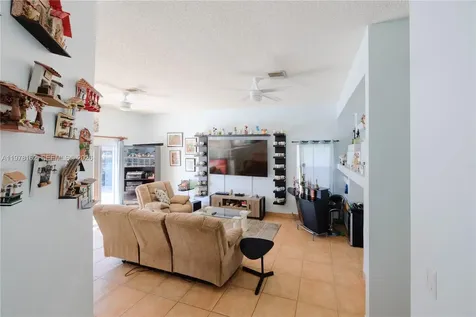 18438 NW 11th Street Pembroke Pines FL 33029