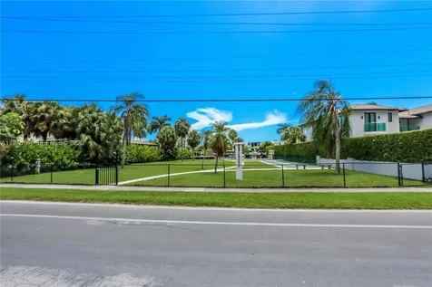 580 Egret Drive Hallandale Beach FL 33009