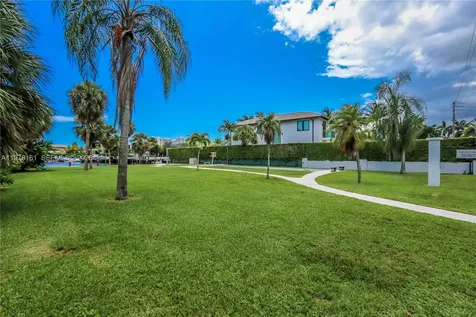 580 Egret Drive Hallandale Beach FL 33009