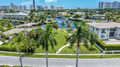 580 Egret Drive Hallandale Beach FL 33009