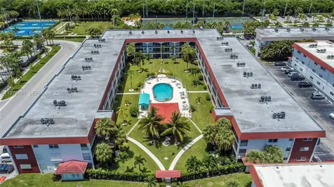 580 Egret Drive Hallandale Beach FL 33009