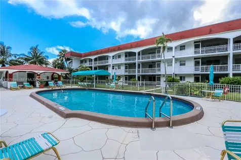 580 Egret Drive Hallandale Beach FL 33009