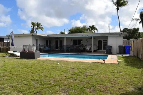 5317 Van Buren Street Hollywood FL 33021