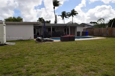 5317 Van Buren Street Hollywood FL 33021