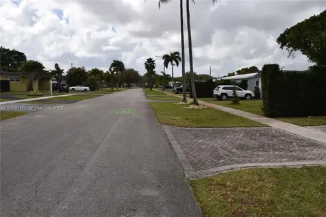 5317 Van Buren Street Hollywood FL 33021