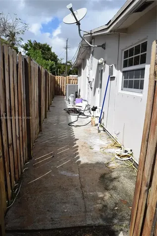 5317 Van Buren Street Hollywood FL 33021