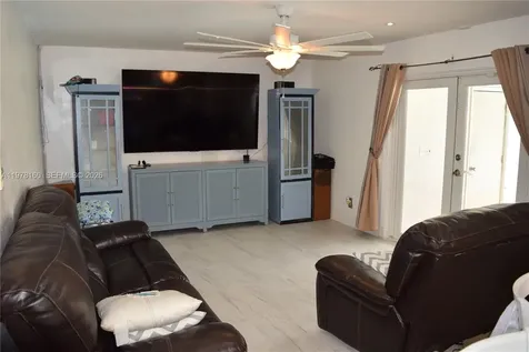 5317 Van Buren Street Hollywood FL 33021