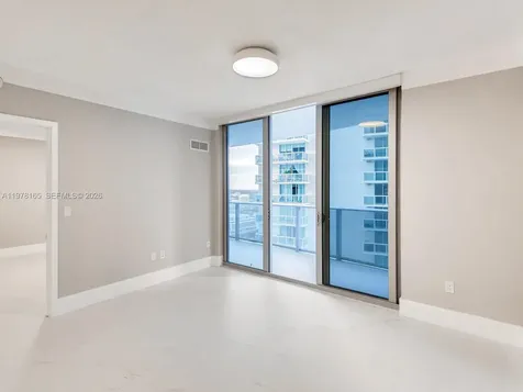 488 NE 18th Street Miami FL 33132