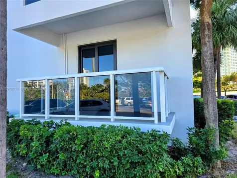 20505 E Country Club Drive Aventura FL 33180