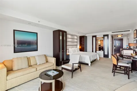 4391 Collins Avenue Miami Beach FL 33140