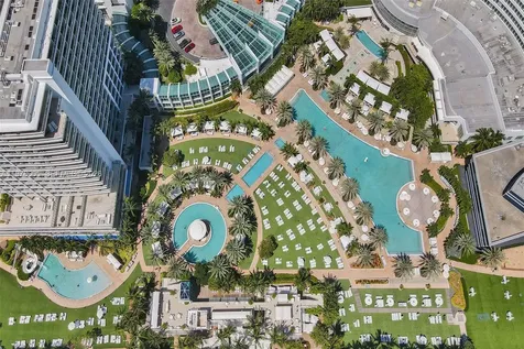 4391 Collins Avenue Miami Beach FL 33140