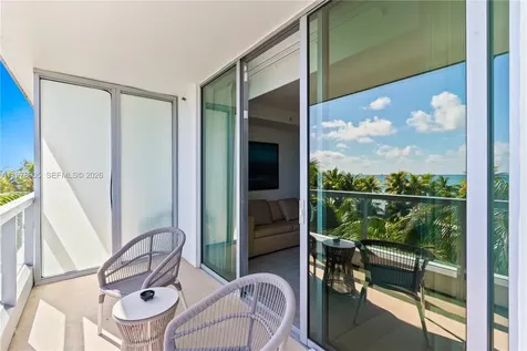 4391 Collins Avenue Miami Beach FL 33140