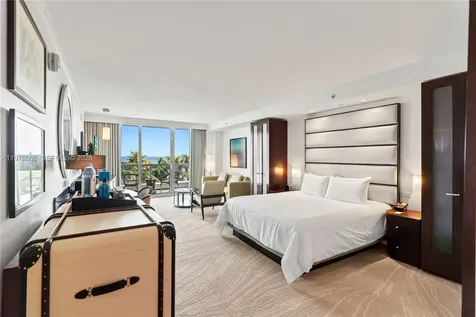 4391 Collins Avenue Miami Beach FL 33140