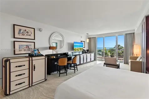 4391 Collins Avenue Miami Beach FL 33140