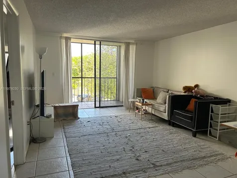 8075 SW 107th Avenue Miami FL 33173