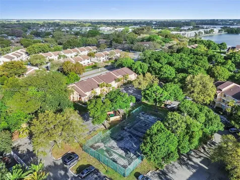 2662 NW 33rd Street Oakland Park FL 33309