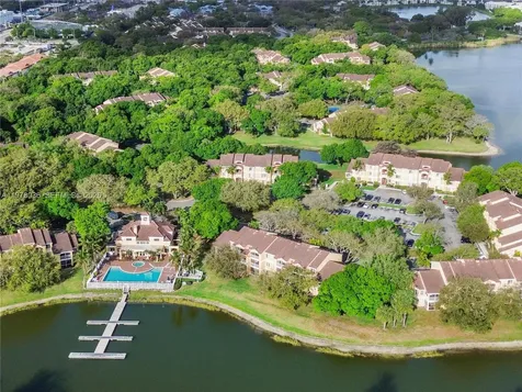2662 NW 33rd Street Oakland Park FL 33309