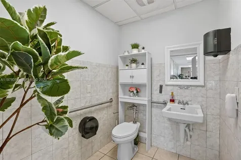 Beauty Service Spa For Sale In Doral Doral FL 33178