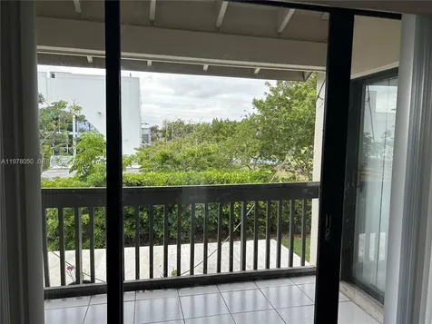 8879 Fontainebleau Boulevard Miami FL 33172