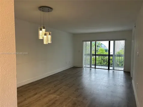 8879 Fontainebleau Boulevard Miami FL 33172