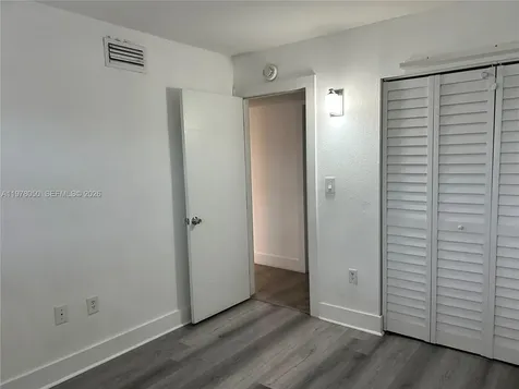 8879 Fontainebleau Boulevard Miami FL 33172