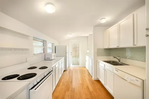 3041 Calusa Street Coconut Grove FL 33133