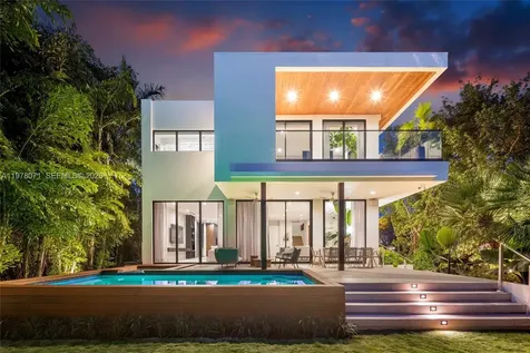 5701 N Bay Road Miami Beach FL 33140