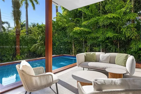 5701 N Bay Road Miami Beach FL 33140