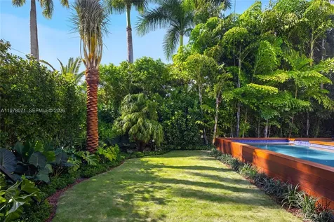 5701 N Bay Road Miami Beach FL 33140