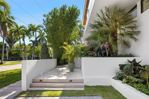 5701 N Bay Road Miami Beach FL 33140