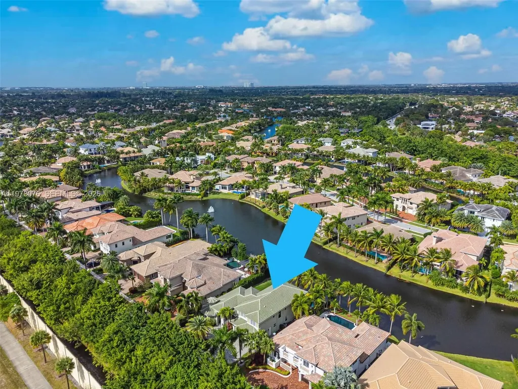 10221 Blue Palm Street Plantation FL 33324