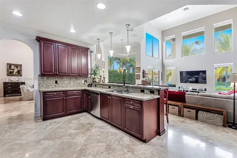 10221 Blue Palm Street Plantation FL 33324