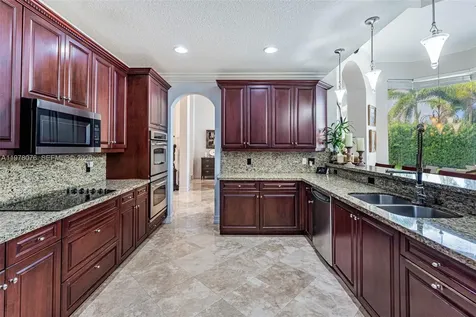 10221 Blue Palm Street Plantation FL 33324