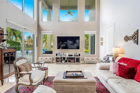 10221 Blue Palm Street Plantation FL 33324