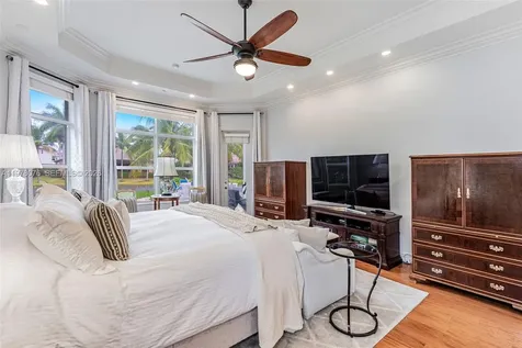 10221 Blue Palm Street Plantation FL 33324